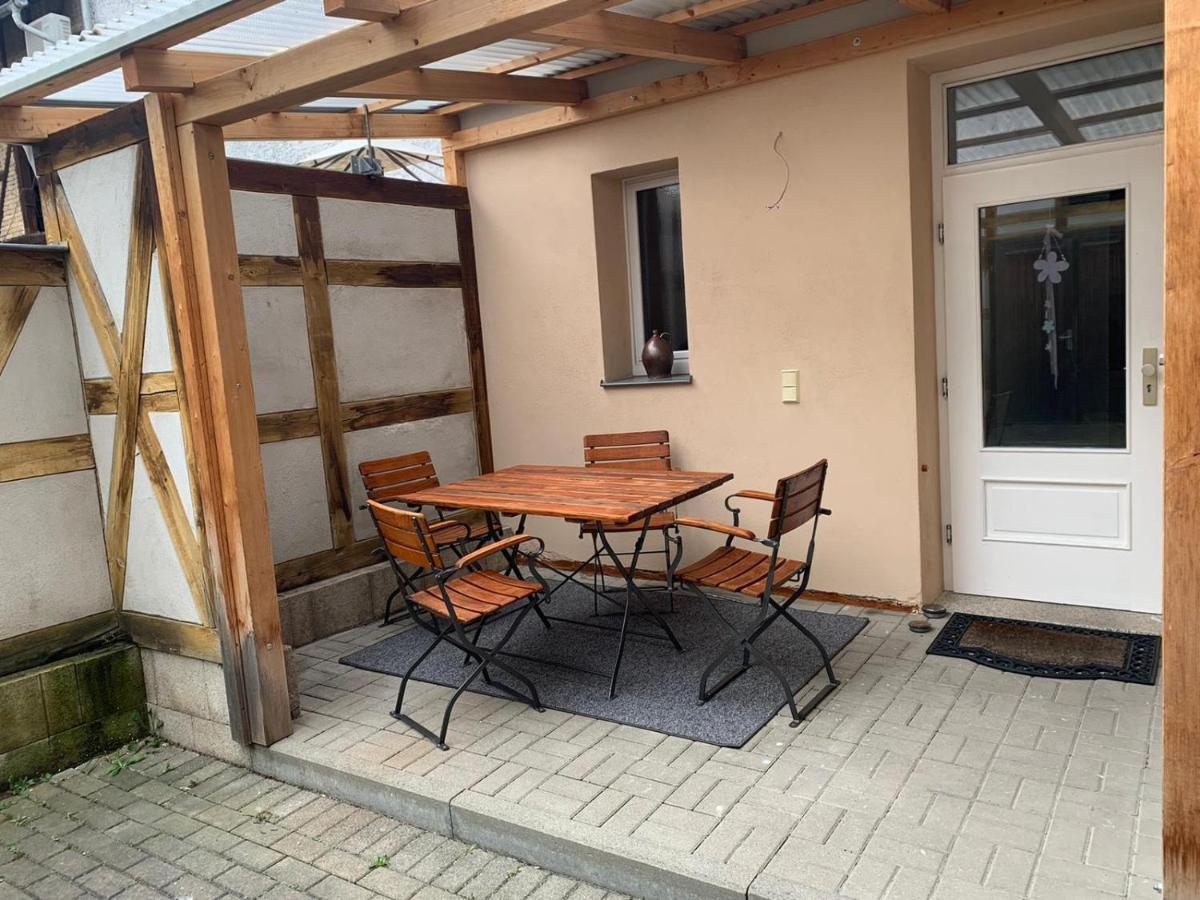 Delux Ferienwohnung Kunstgalerie Und Ilmradweg Kranichfeld Buitenkant foto